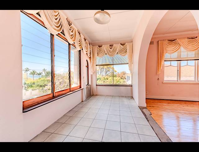 2 BEDROOM APARTMENT FOR SALE IN ESSENWOOD